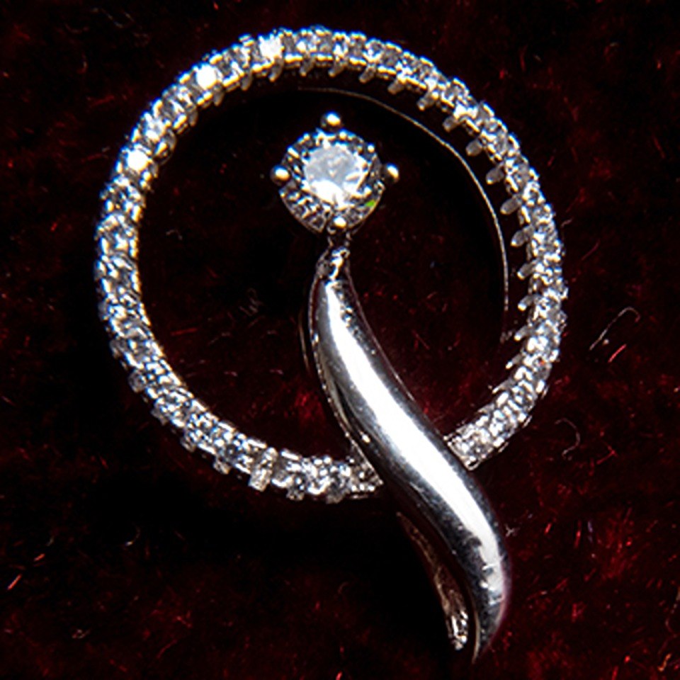 100281 Shining stone Pendent - Image 1