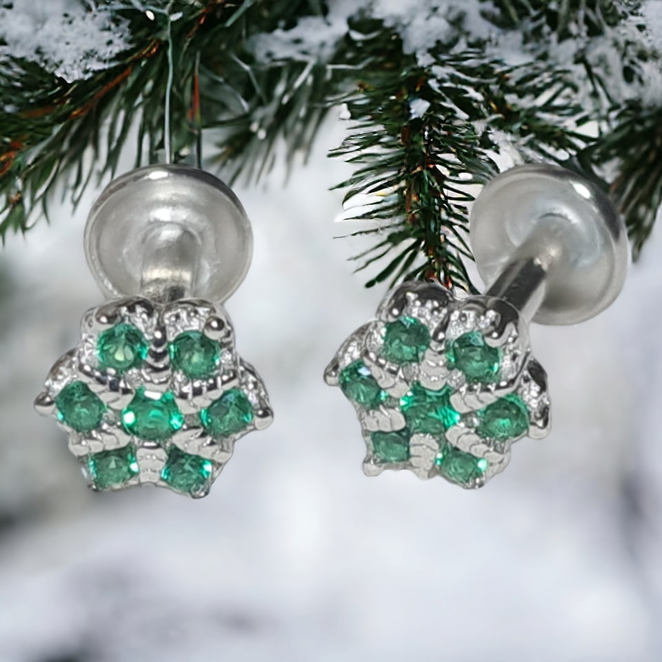 233020 Kids Silver Stud - Image 1
