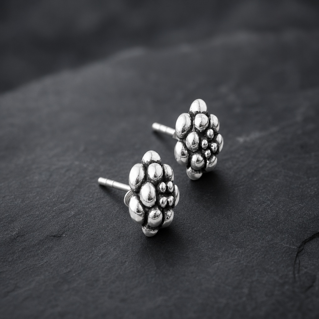 J24072116 Classic Silver Studs - Image 1