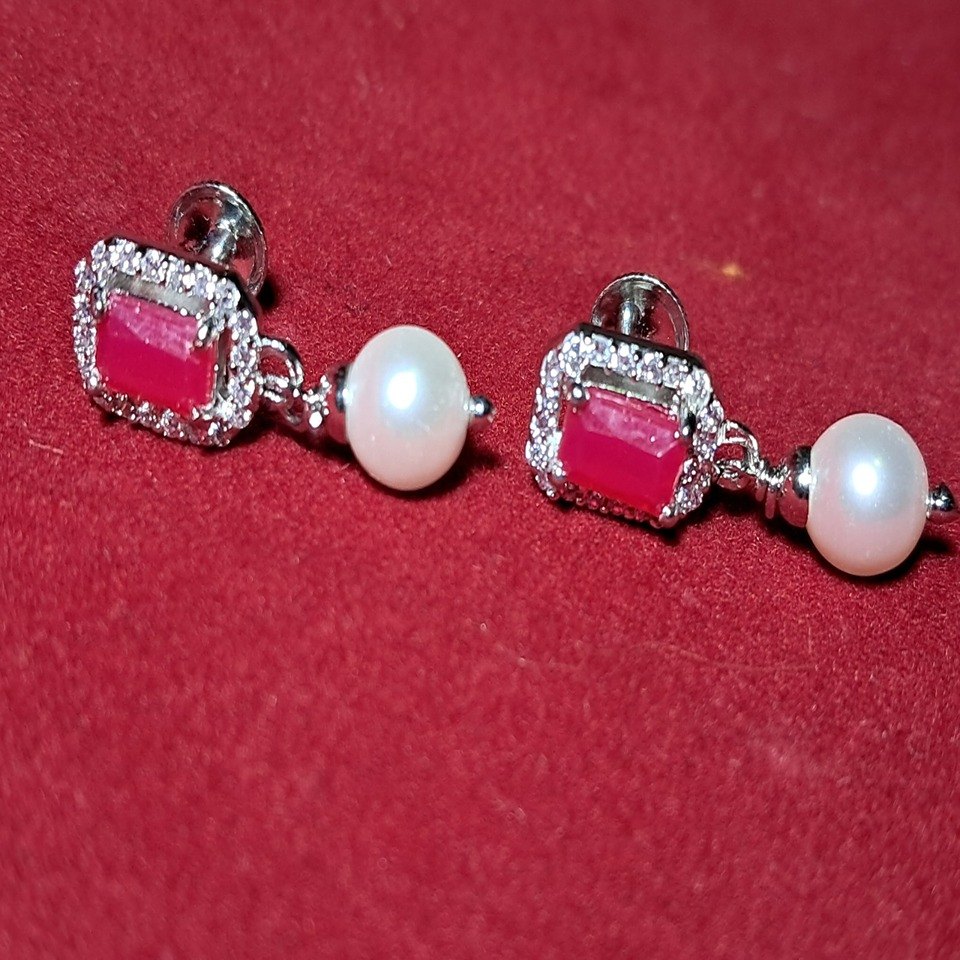 OC241016 Elegant Silver Studs - Image 1