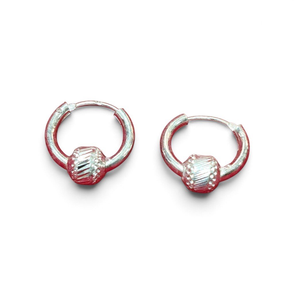 2026091408 Classic Silver Ear Ring - Image 1