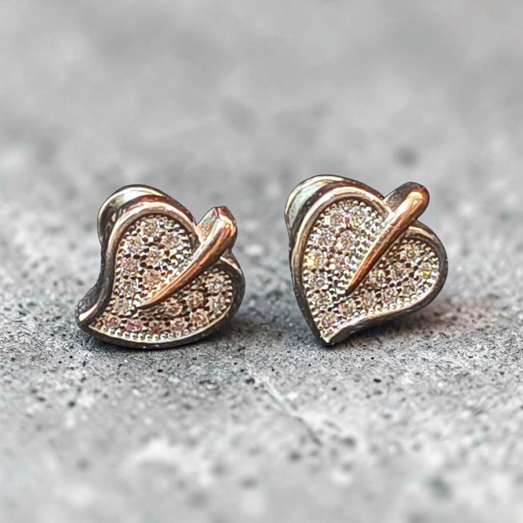 2026091433 Silver Royal Studs - Image 1